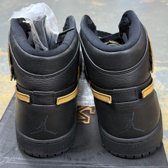 Nike Air Jordan 1 Hi Retro BHM 908656-001 10 Gold Black - Picture 5 of 9